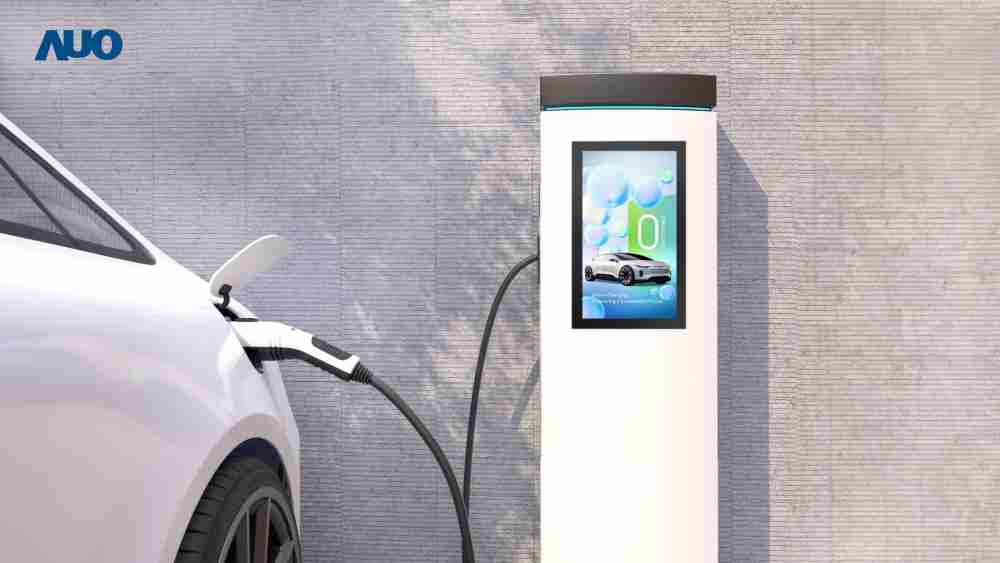 友達〝EVSE車用充電樁解決方案〞專為電動汽車充電樁設計，，具有高亮度、、克服戶外艱難環境的耐溫、、耐紫外線等特性，，，並搭載散熱性及擴充性強的高效能工業電腦，，，，可實現人機互動訴求，，，，如資訊顯示、、、、支付等應用